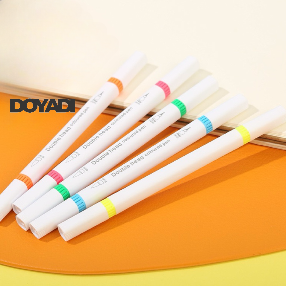 Set di 60 Pennarelli Artistici a Doppia Punta Fine e a Pennello, Solubili in Acqua, per Libri da Colorare per Bambini e Adulti, Bullet Journaling e Disegno Set di 60 Pennarelli Artistici a Doppia Punta Fine e a Pennello, Solubili in Acqua, per Libri da Colorare per Bambini e Adulti, Bullet Journaling e Disegno